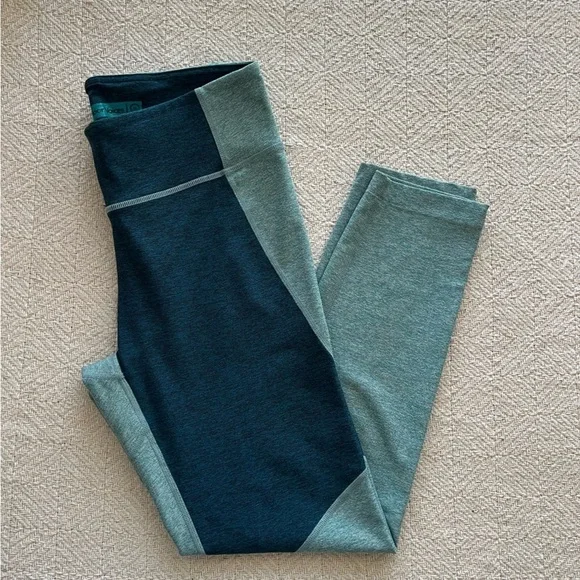 Outdoor Voices Teal Blue Color Blocked 7/8 Leggings Size Medium - Picture 2 of 5